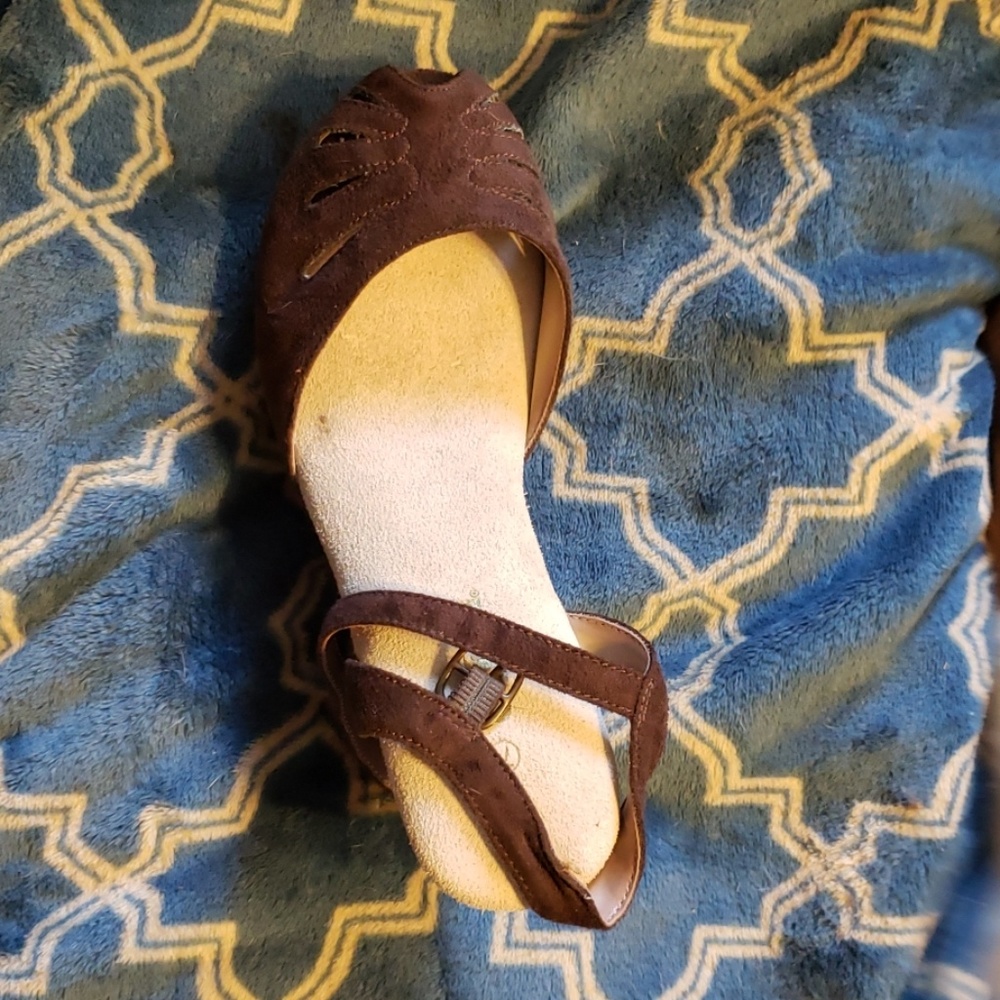 Brown strapped wedge heels